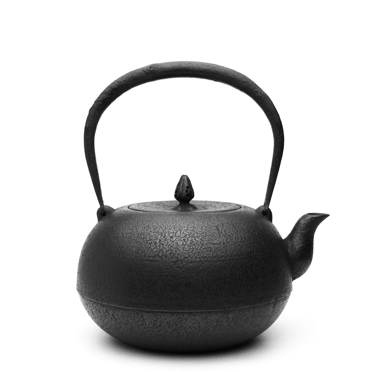 南部鉄瓶（伝統的形状） – 有限会社薫山工房