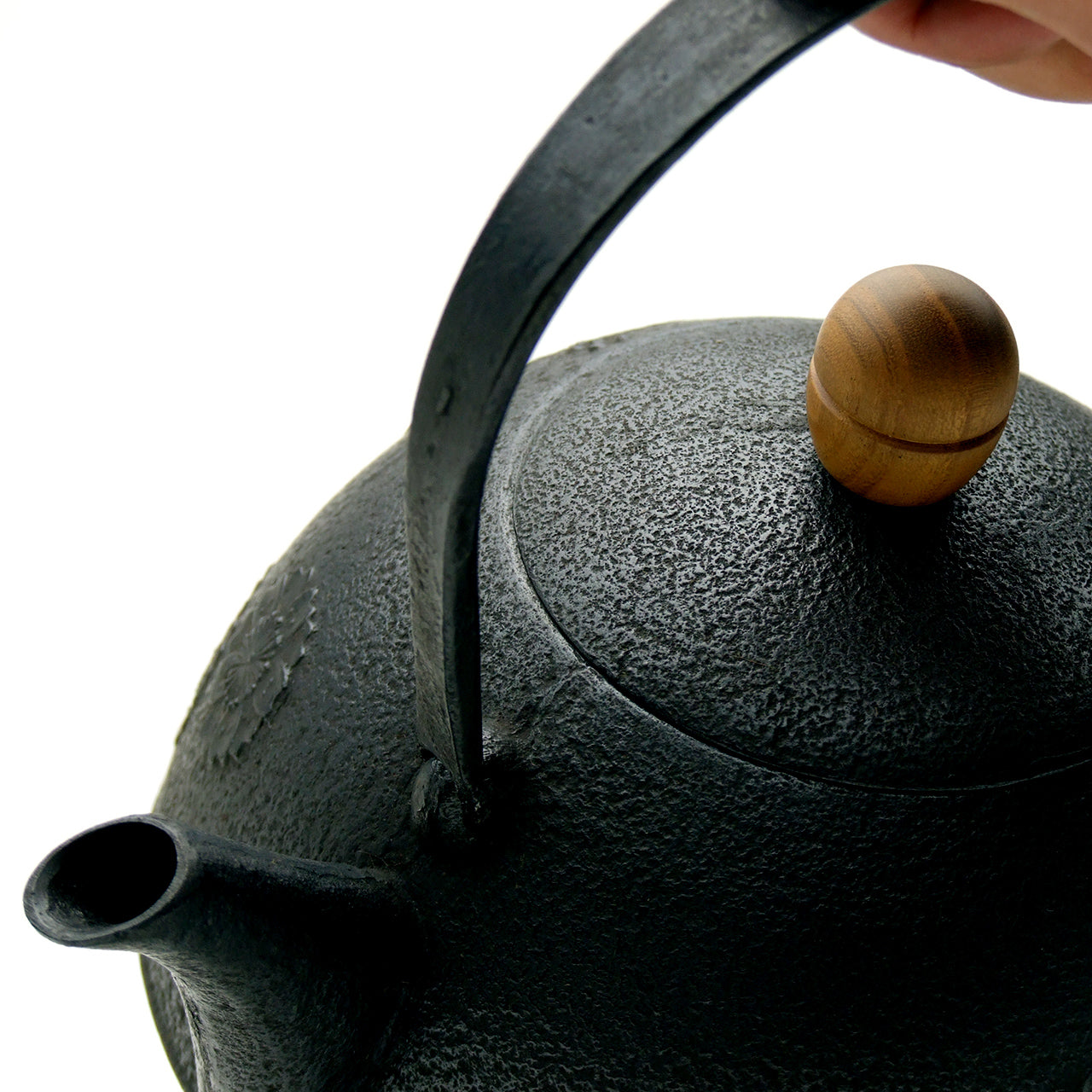 南部鉄瓶｜はるか – 有限会社薫山工房