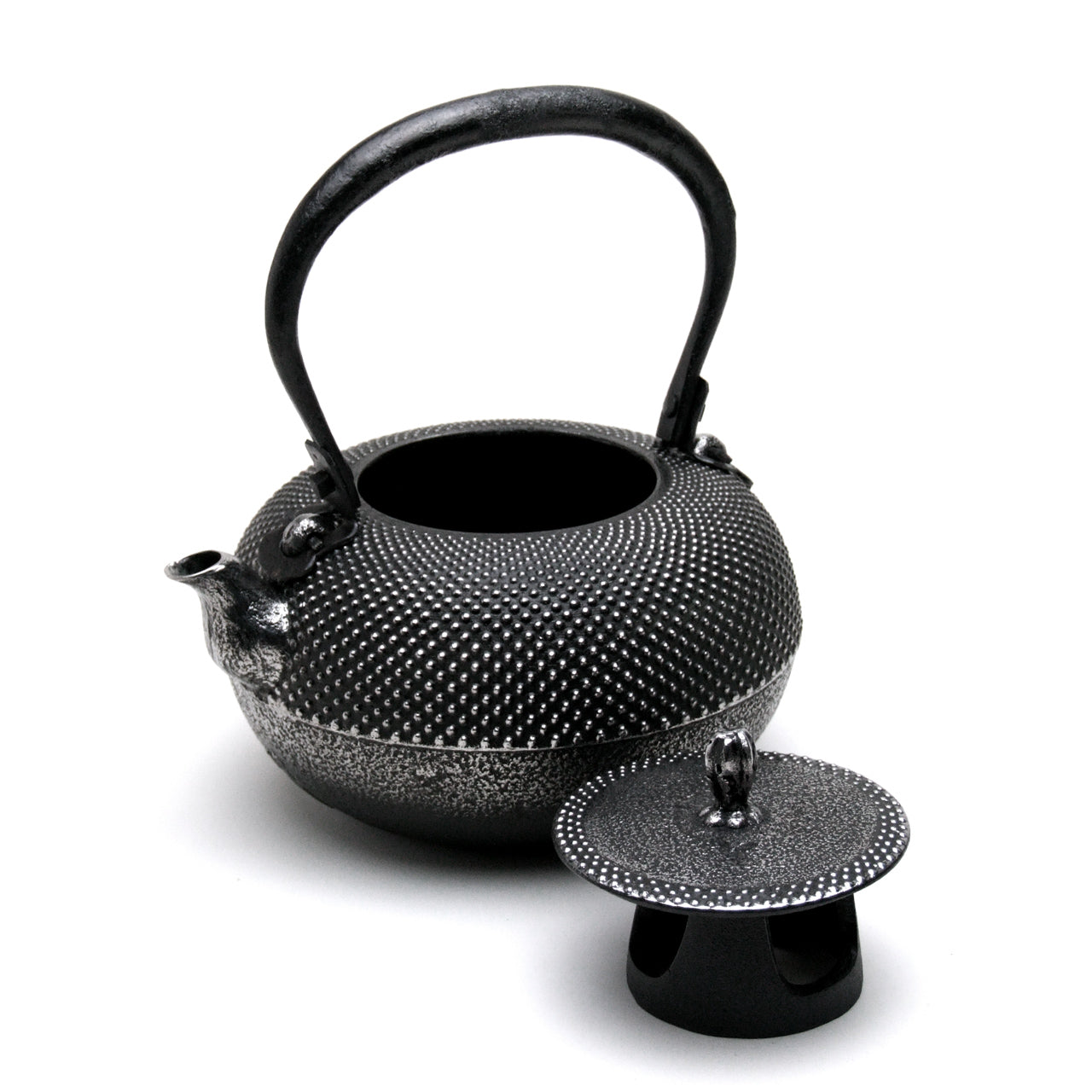 南部鉄瓶｜小丸型（砂鉄） 霰 1.1L – 有限会社薫山工房