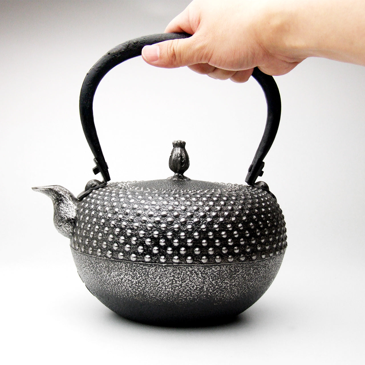 南部鉄瓶 南部鉄瓶|鉄鉢型 – 有限会社薫山工房