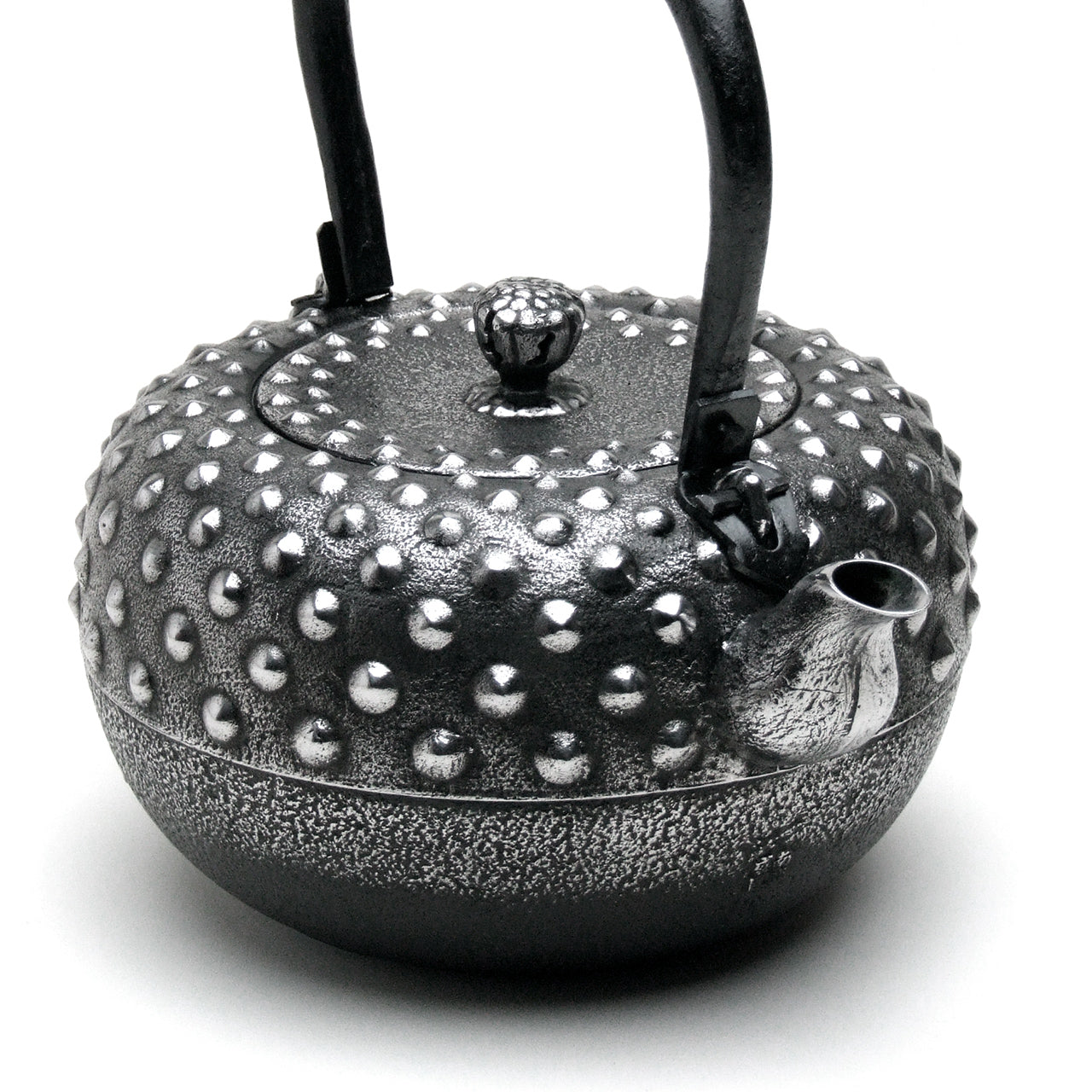 南部鉄瓶｜鉄鉢型（砂鉄）鬼霰　2.7L